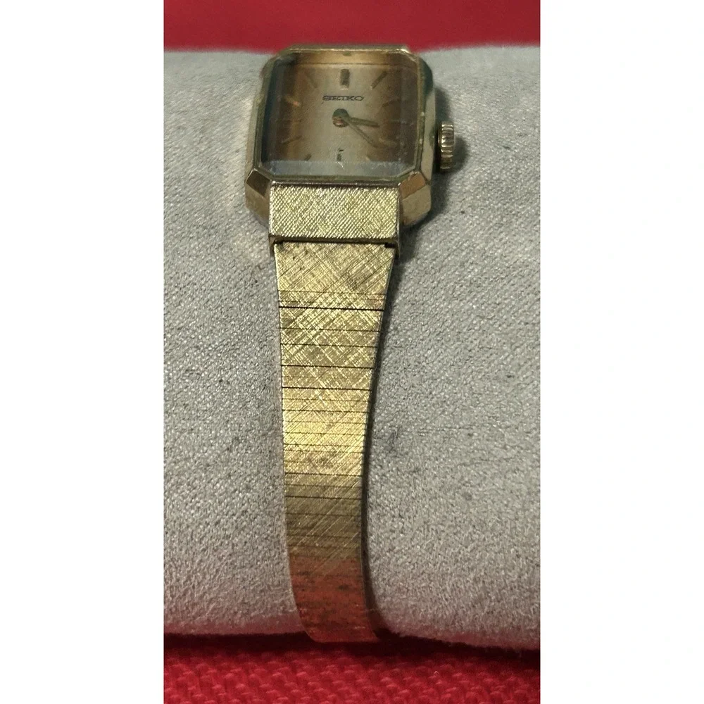 1970 Vintage Seiko Women's Mechanical Wind Watch 11-3649 811192 Gold Tone